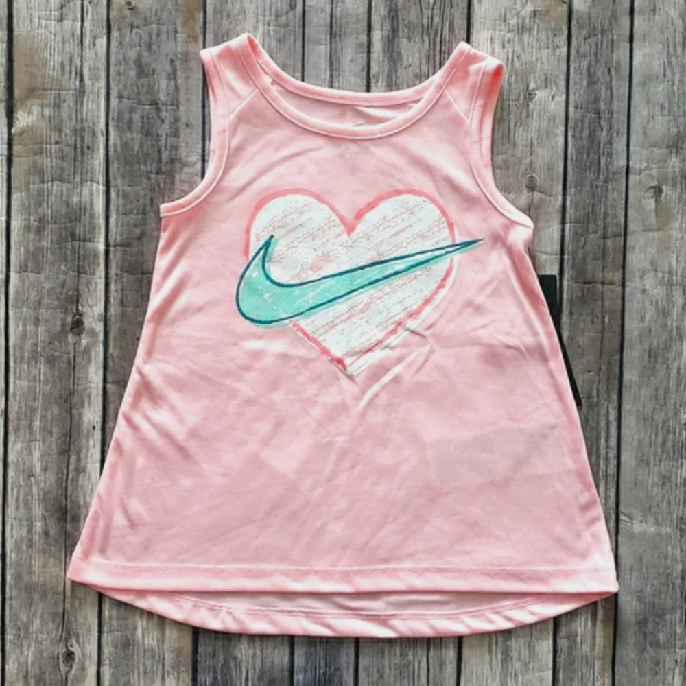 **Size 24M Only**Nike Little Girls Heart Logo Graphic Bike Short Set - Picture 3 of 13